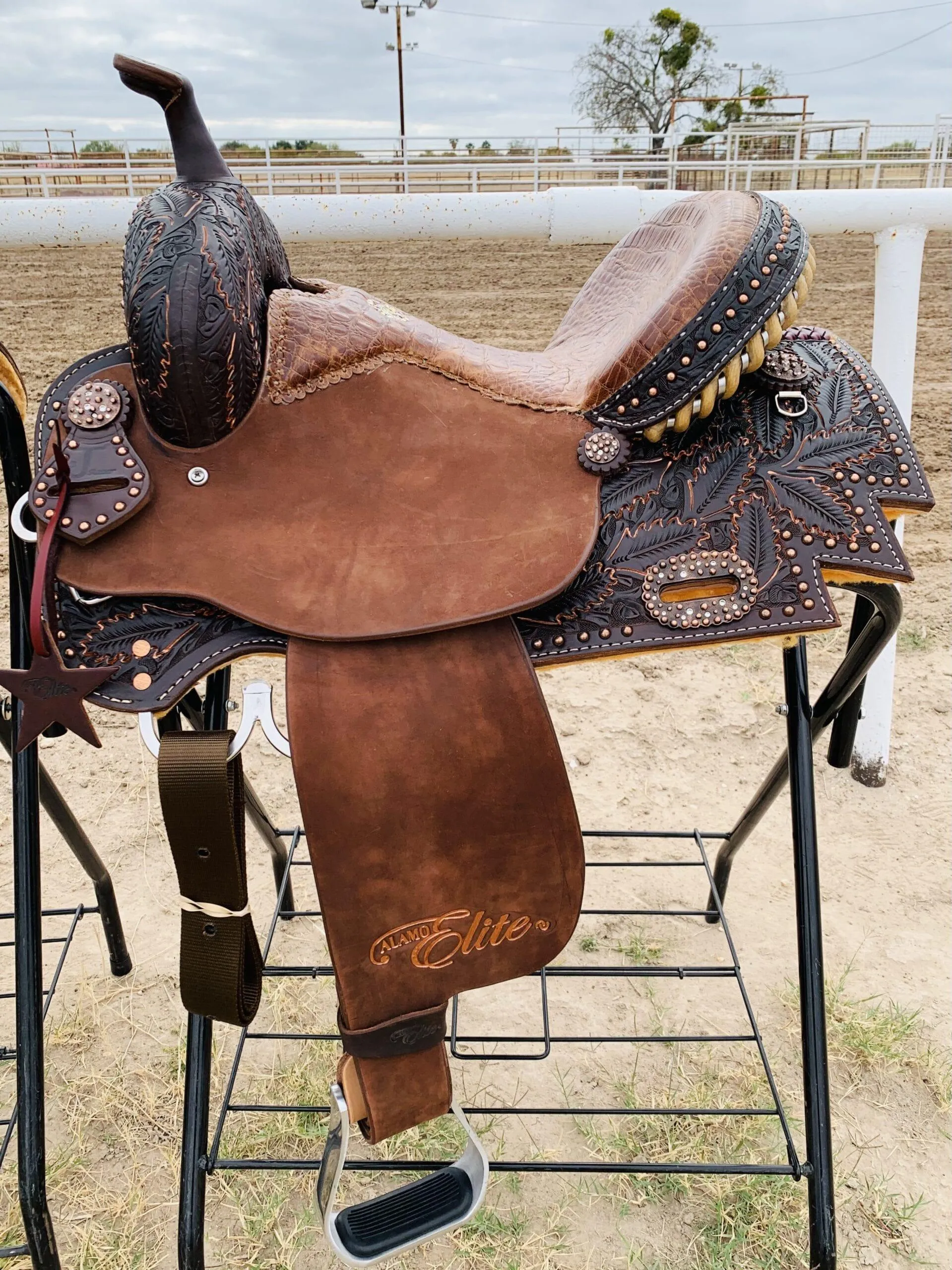 Alamo Saddlery 15'' SLJ 001-Sherrylynn Johnson Saddle