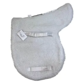 Centaur Fleece Shaped Show Pad in White - Close Contact 16