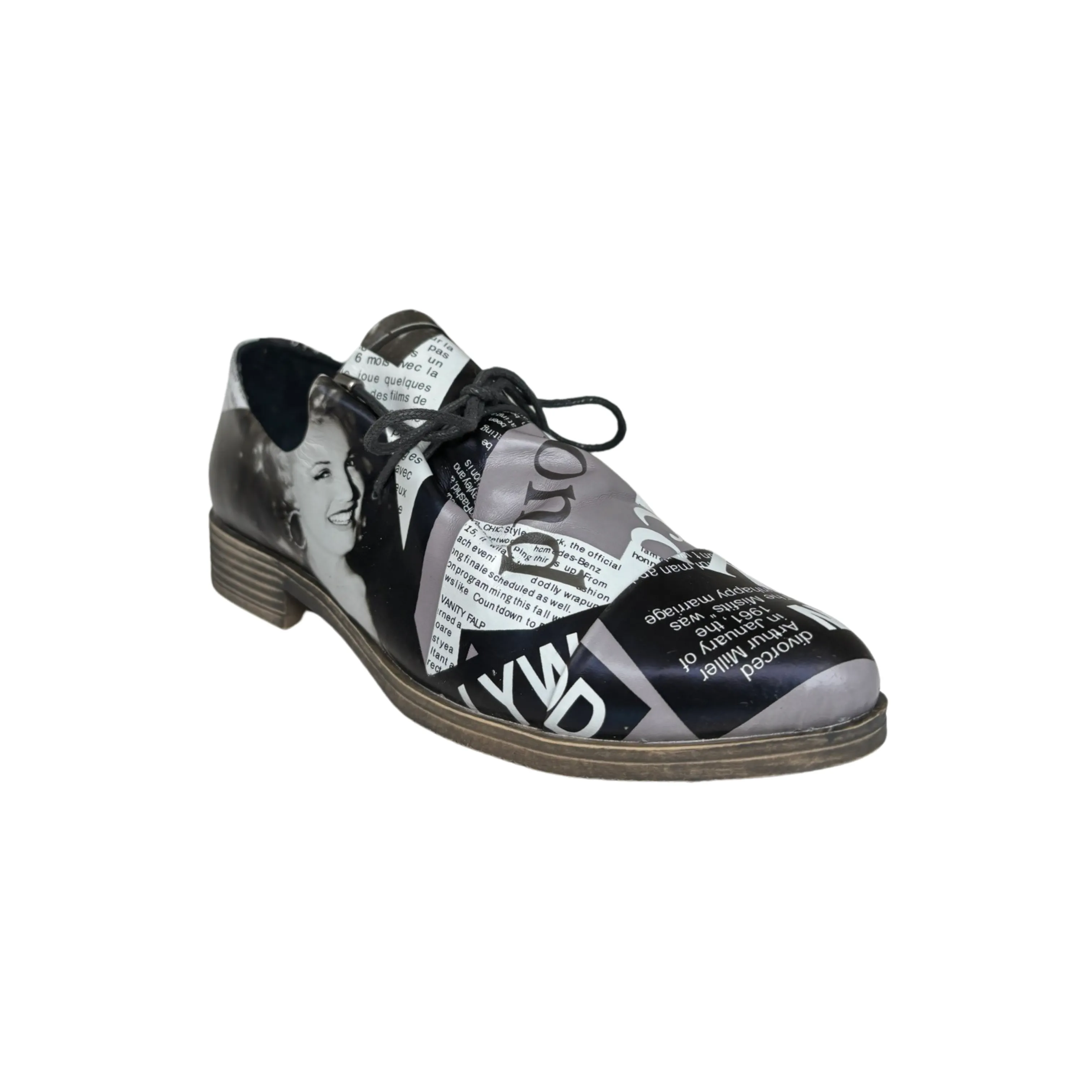 Kotty News Print Leather Flat