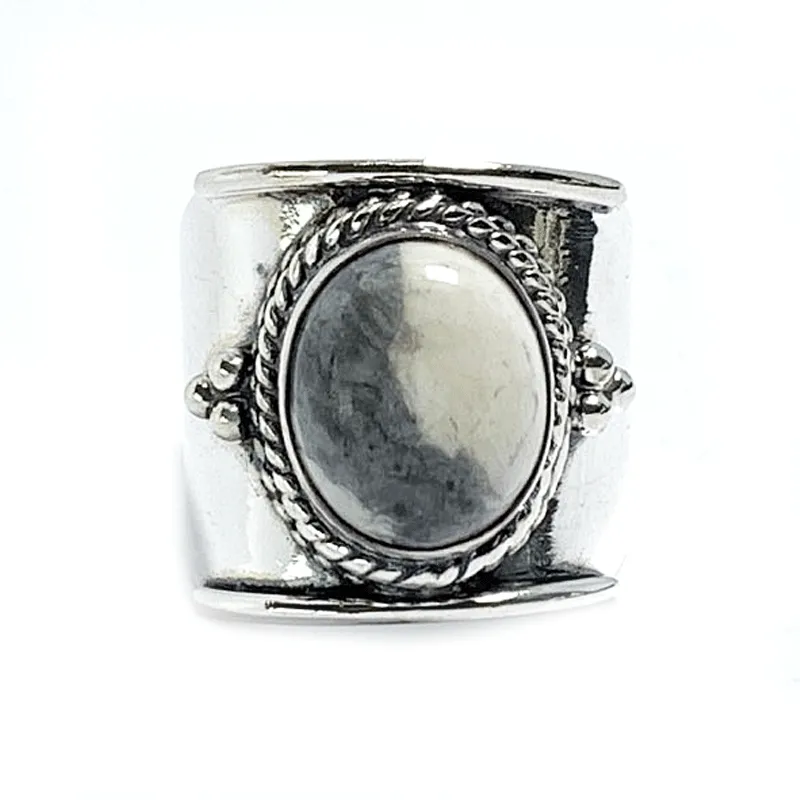 Meila Howlite Silver Saddle Ring