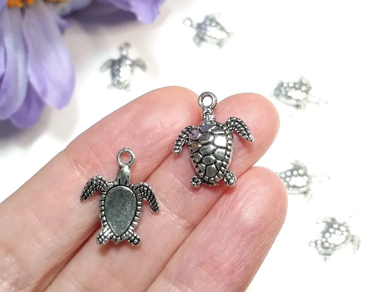 Sea Turtle Pendant Charms, Silver Turtle, Antique Silver Pewter 3 Dimensional Pendant, Lead Free, 18x13mm, Lot Size 20, #1079