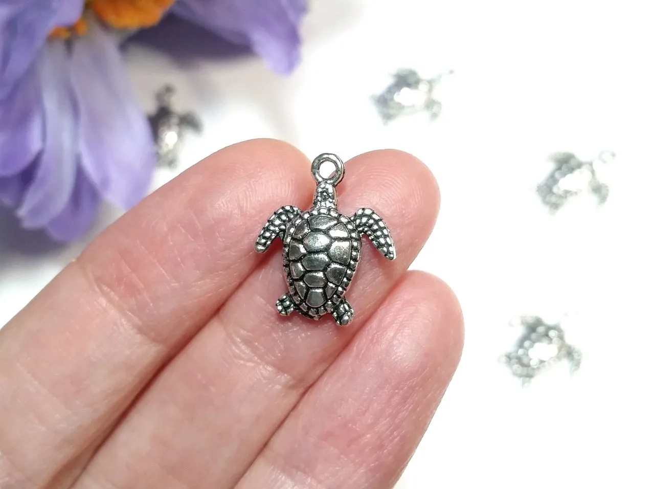 Sea Turtle Pendant Charms, Silver Turtle, Antique Silver Pewter 3 Dimensional Pendant, Lead Free, 18x13mm, Lot Size 20, #1079