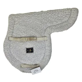 Toklat Medallion Close Contact Saddle Pad in White - 16-16.5